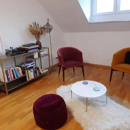Charming Away: Close To Messe