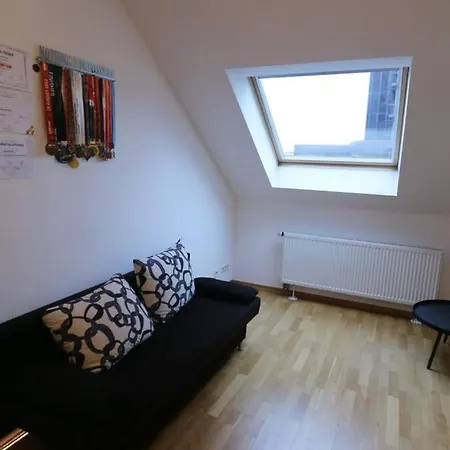 Charming Away: Close To Messe *