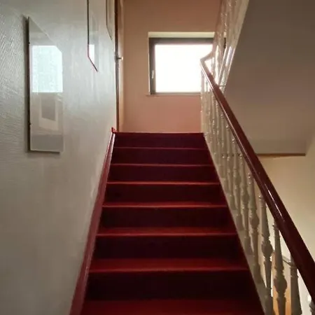Charming Away: Close To Messe Apartment Dusseldorf