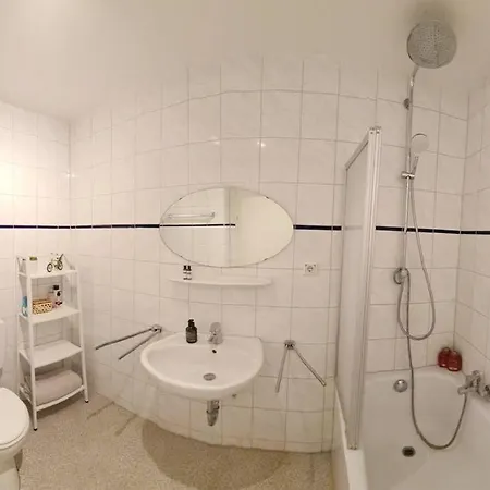 Charming Away: Close To Messe Apartment Dusseldorf