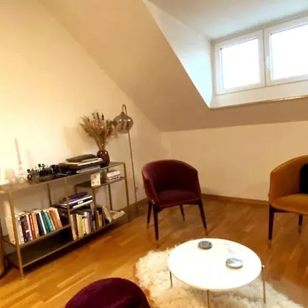 Charming Away: Close To Messe Apartment Dusseldorf